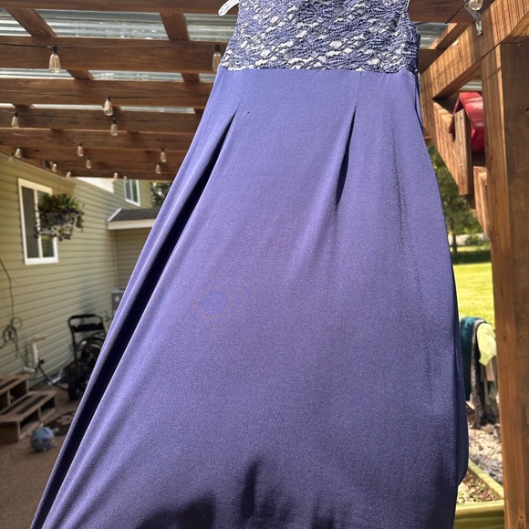 Dress Barn Asymmetrical Ruched Blue Sparkling Embellishment Gown Women’s 10 EUC - Picture 16 of 16